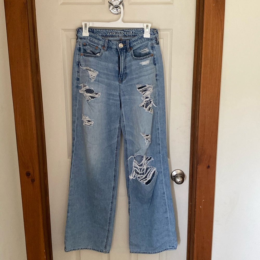 American Eagle Wide Leg Distressed Jeans